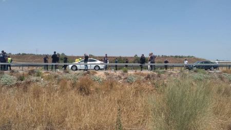 انقلاب صهريج وقود على طريق 6 بالجنوب